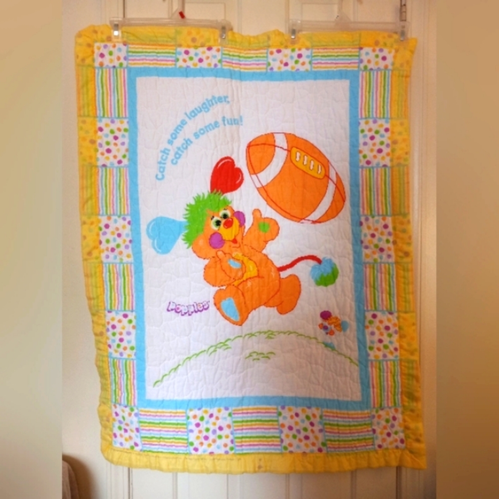 Vintage 1986 Popples Quilted Blanket White Yellow Border